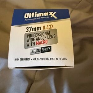Ultimaxx 37mm Professional Wide Angle Lens ( NEW)